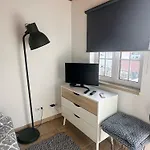 One Bedroom With Private Bathroom And Kitchen 木屋 *