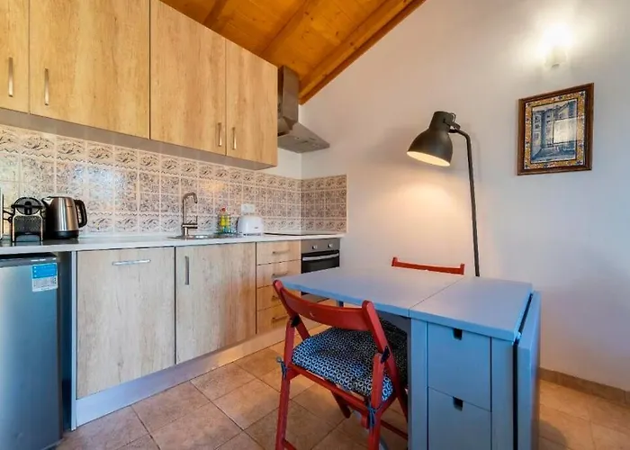 One Bedroom With Private Bathroom And Kitchen Σαλέ *