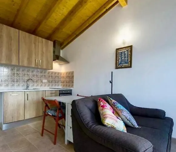 One Bedroom With Private Bathroom And Kitchen Dağ evi