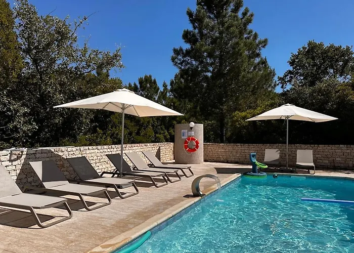 Σαλέ One Bedroom With Private Bathroom And Kitchen Alcobaça