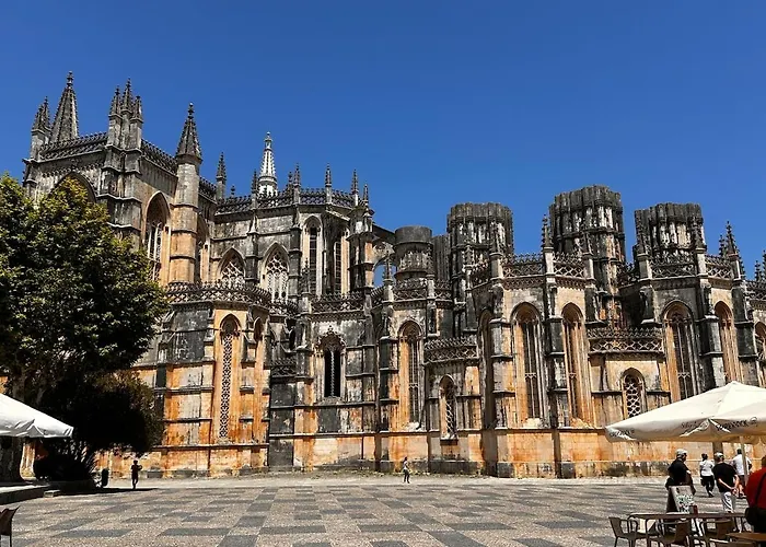 One Bedroom With Private Bathroom And Kitchen