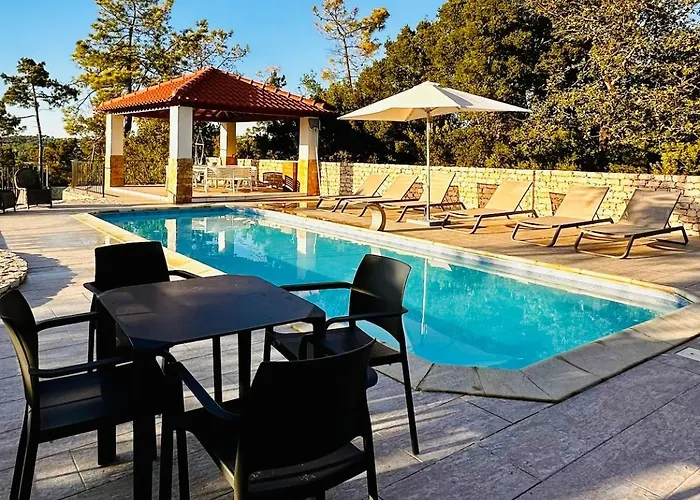 One Bedroom With Private Bathroom And Kitchen * Alcobaça